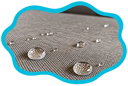 Imagem de gotas em um tecido de sofá depois da impermeabilização